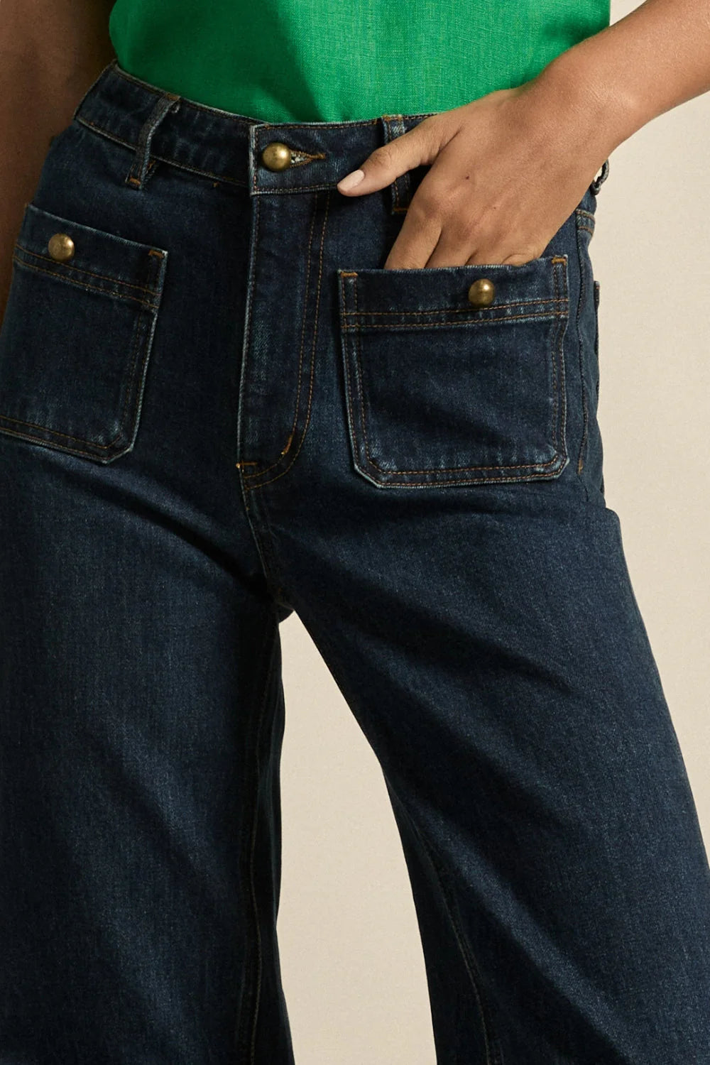 ZOE KRATZMANN - Piazza Jean