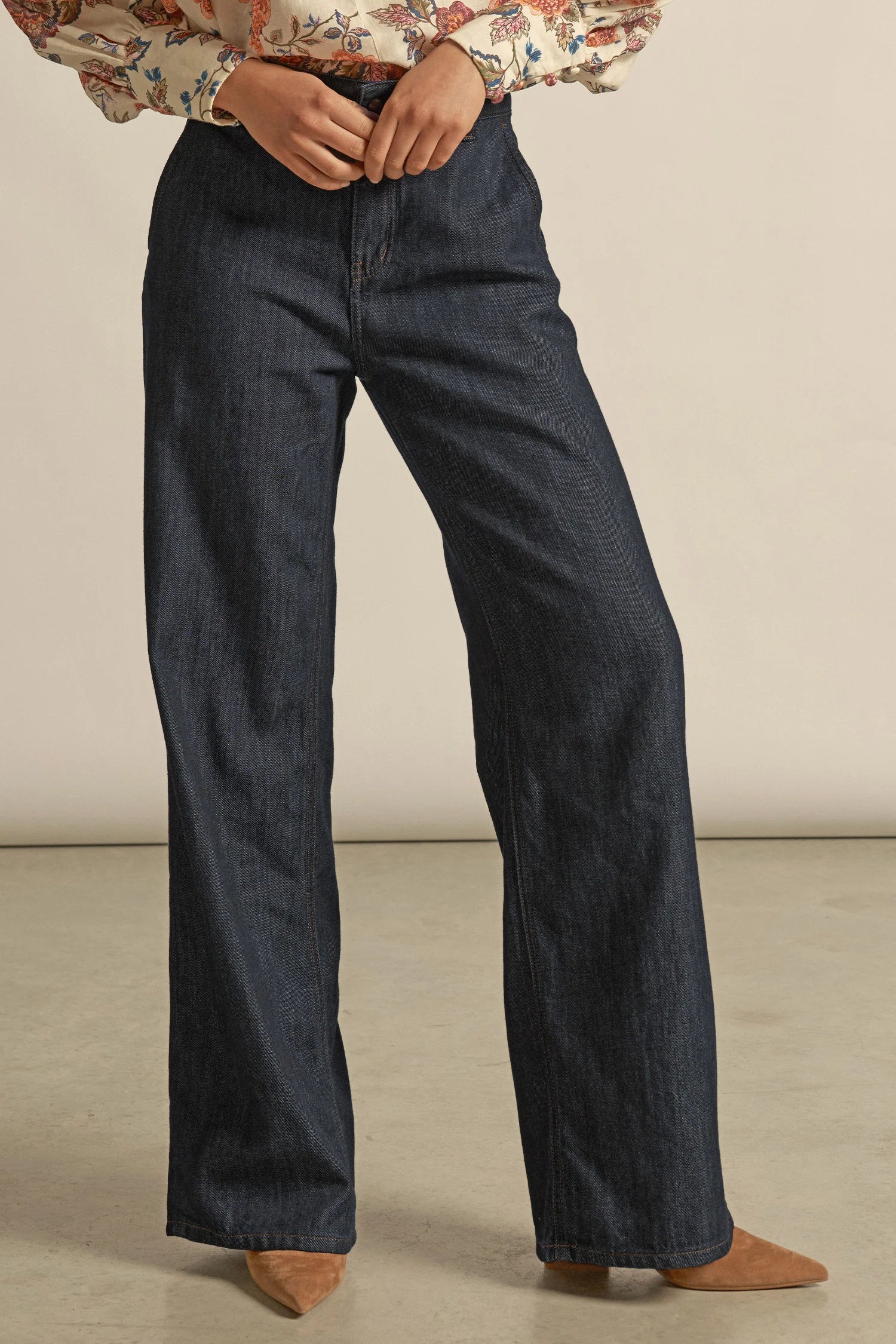 ZOE KRATZMANN - Flint Jean