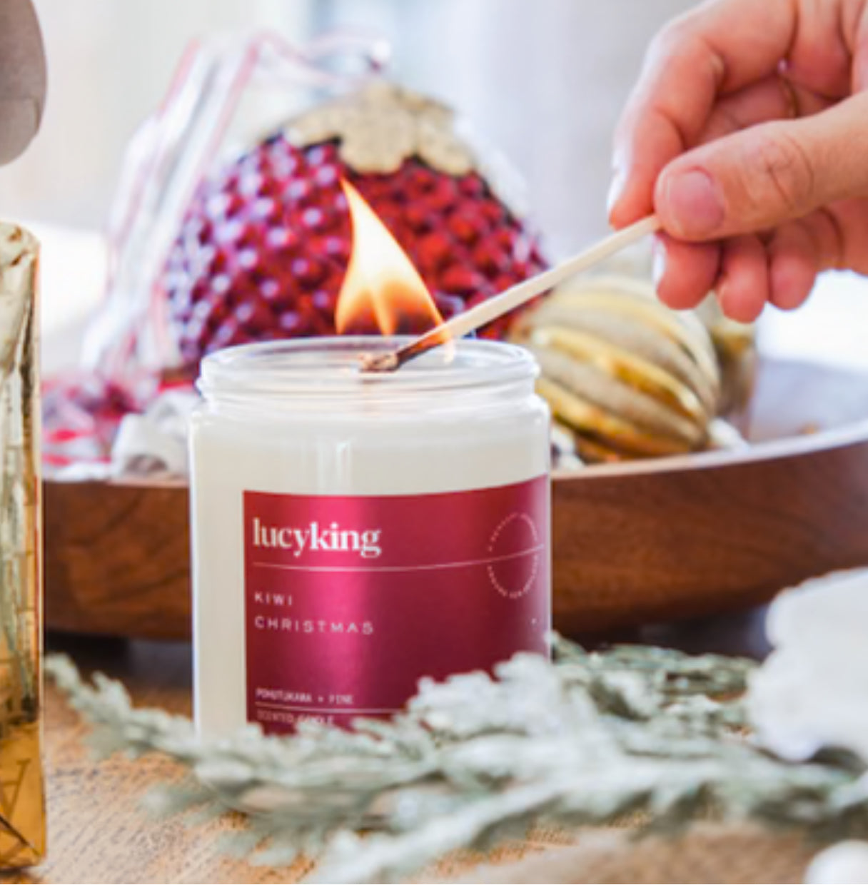 LUCY KING - Medium Candle (Kiwi Christmas)