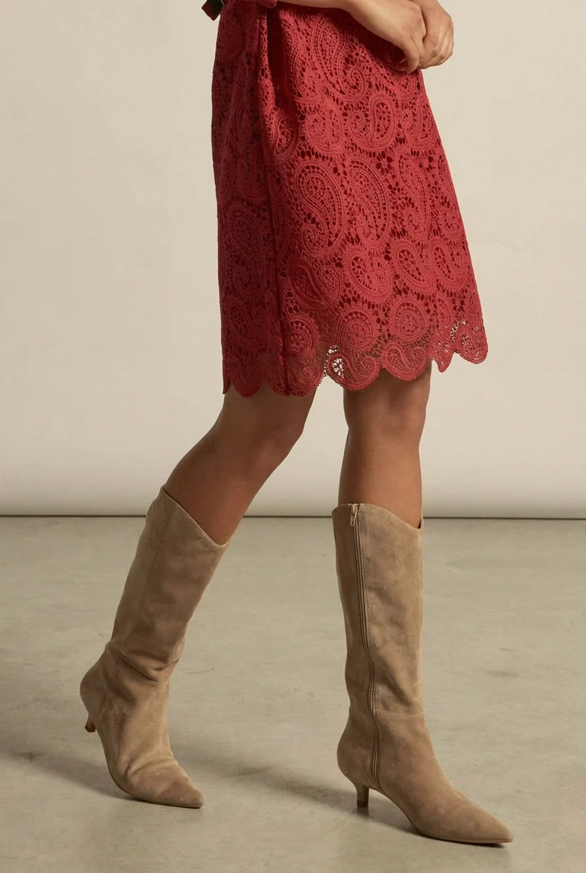 ZOE KRATZMANN - Master Boot